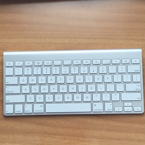 Apple Other - Authentic Apple slim wireless Bluetooth keyboard model A1314